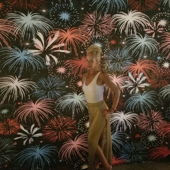 Unique designer pieces - Picture 2 of 5